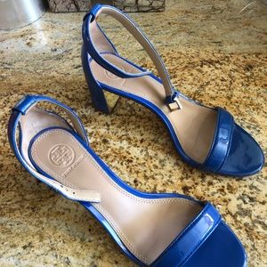 Tory Burch Sandals Patent leather 37